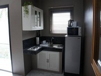rental prices Eden apartment with kitchenette, 2 electric plates and microwave